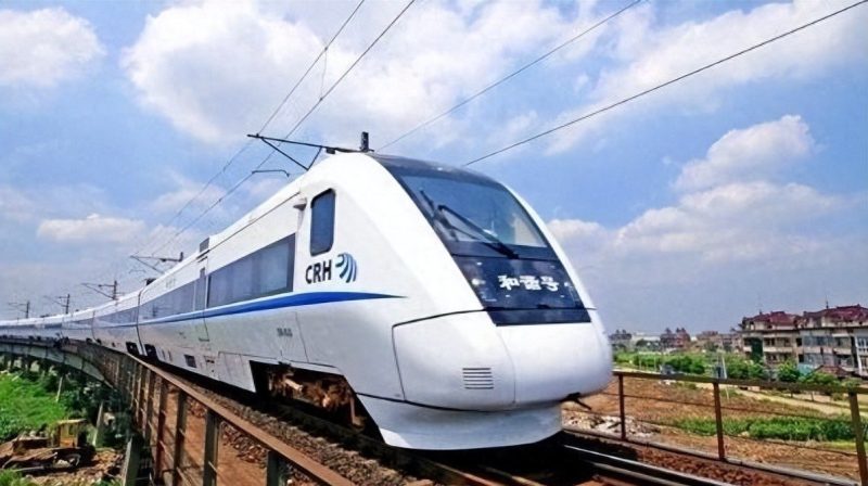 中国高铁换下来的铁轨，为何不回收重新冶炼？今天算明白了-微七七资讯