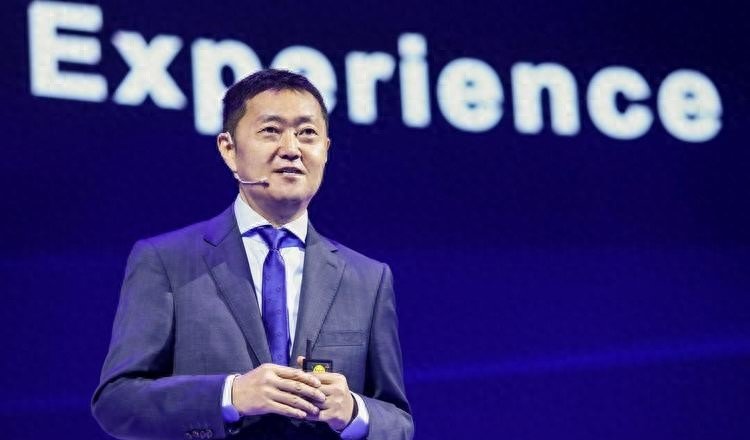 地产的寒冬谁来破局？看看左晖留下的“笨功夫”，才是真本事！-微七七资讯