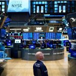 A股逆势飘红？美股却一夜蒸发3.2万亿！做空大佬翻车？-微七七资讯