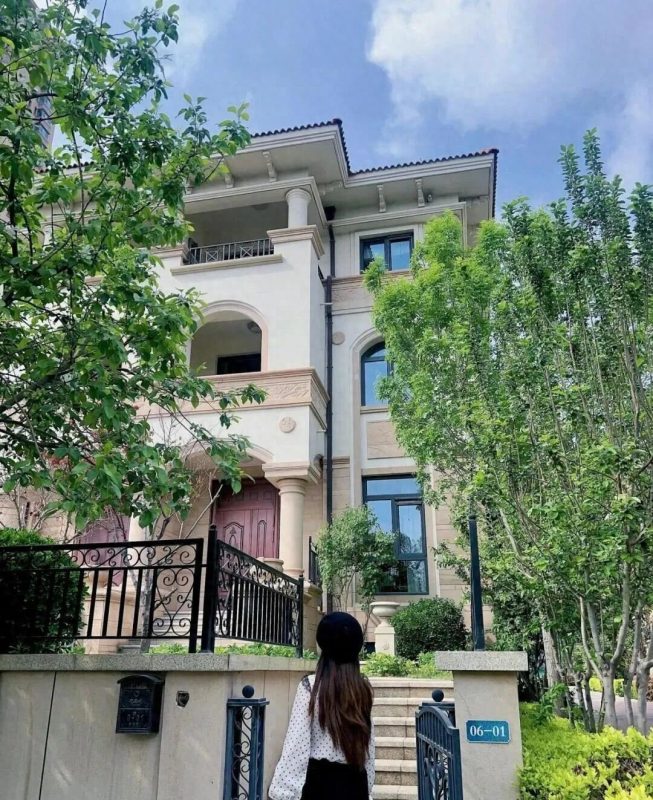 为何越来越多人开始“逃离别墅”？住过的人直言：别墅有4大硬伤-微七七资讯