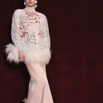 这一夜 “全裹”的蒋欣用珠圆玉润给内娱的畸形审美狠狠上了一课-微七七资讯