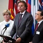 荷兰14nm DUV光刻机禁运新规，国产28nm光刻机最新进展？-微七七资讯