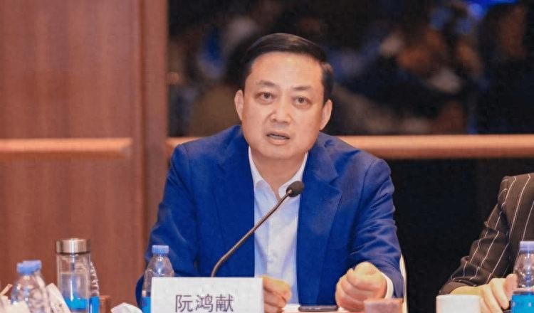 云南“药王”1.57亿给女儿是家族传承吗，一心堂业绩下滑为何还要分股份？-微七七资讯